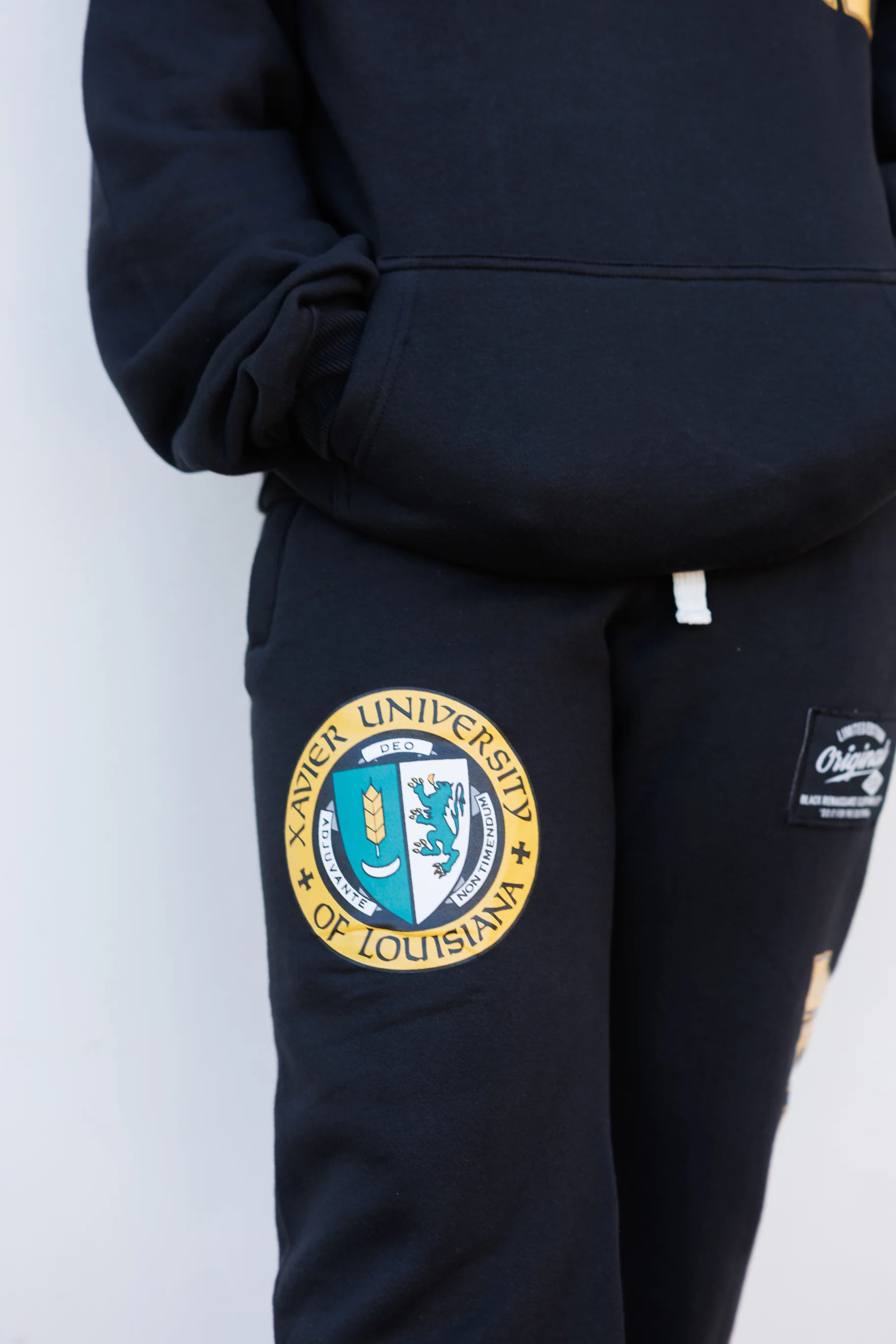 Xavier Arch Unisex Open-Leg Sweatpants - Image 3