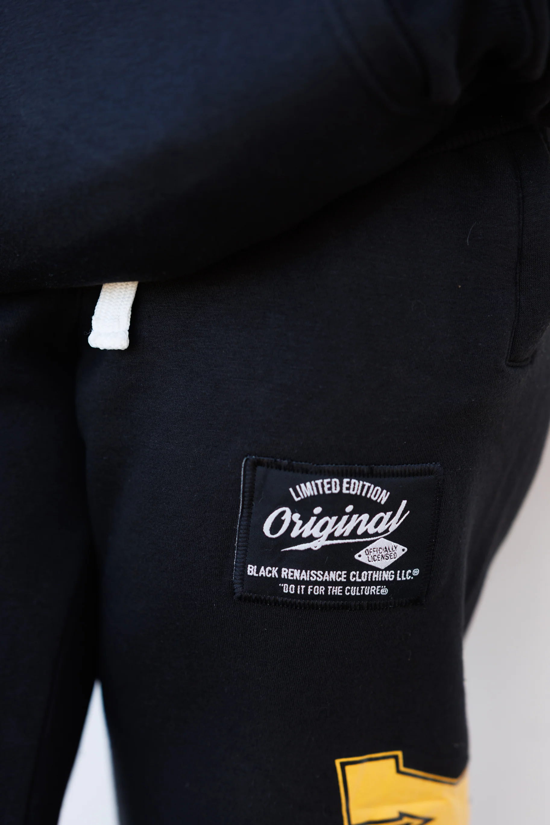 Xavier Arch Unisex Open-Leg Sweatpants - Image 4