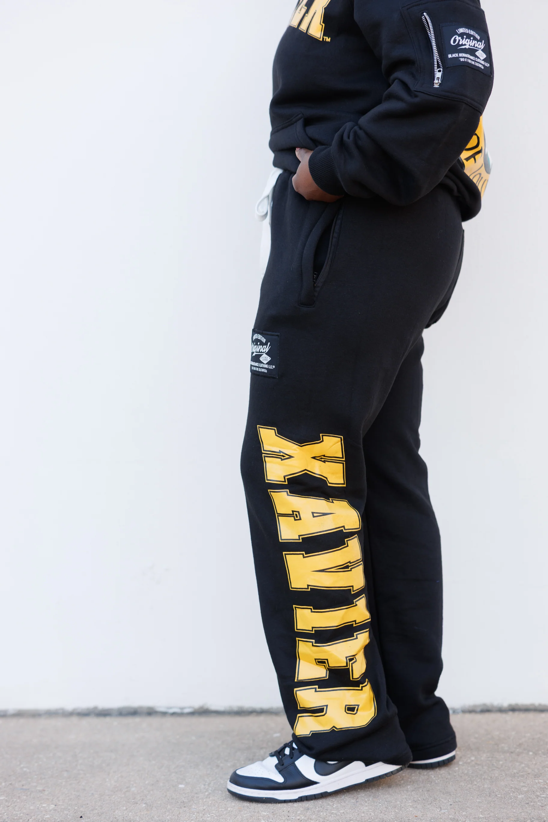 Xavier Arch Unisex Open-Leg Sweatpants - Image 5